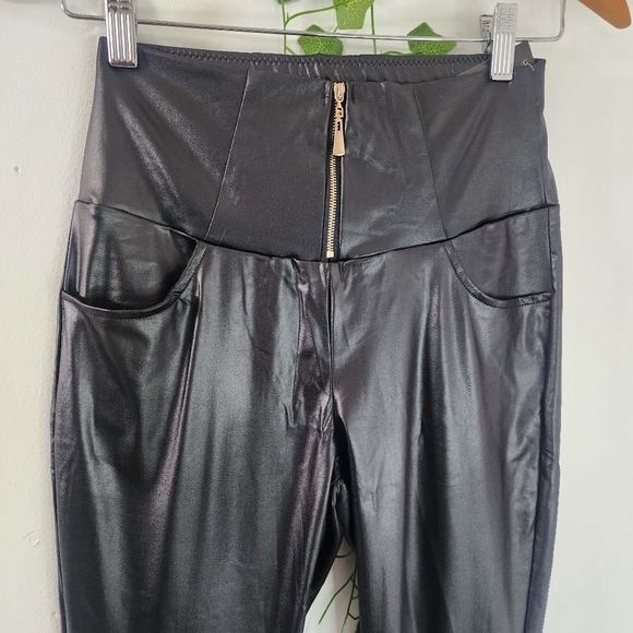 Black Stretch Leggings Leather Look New - Picture 3 of 7